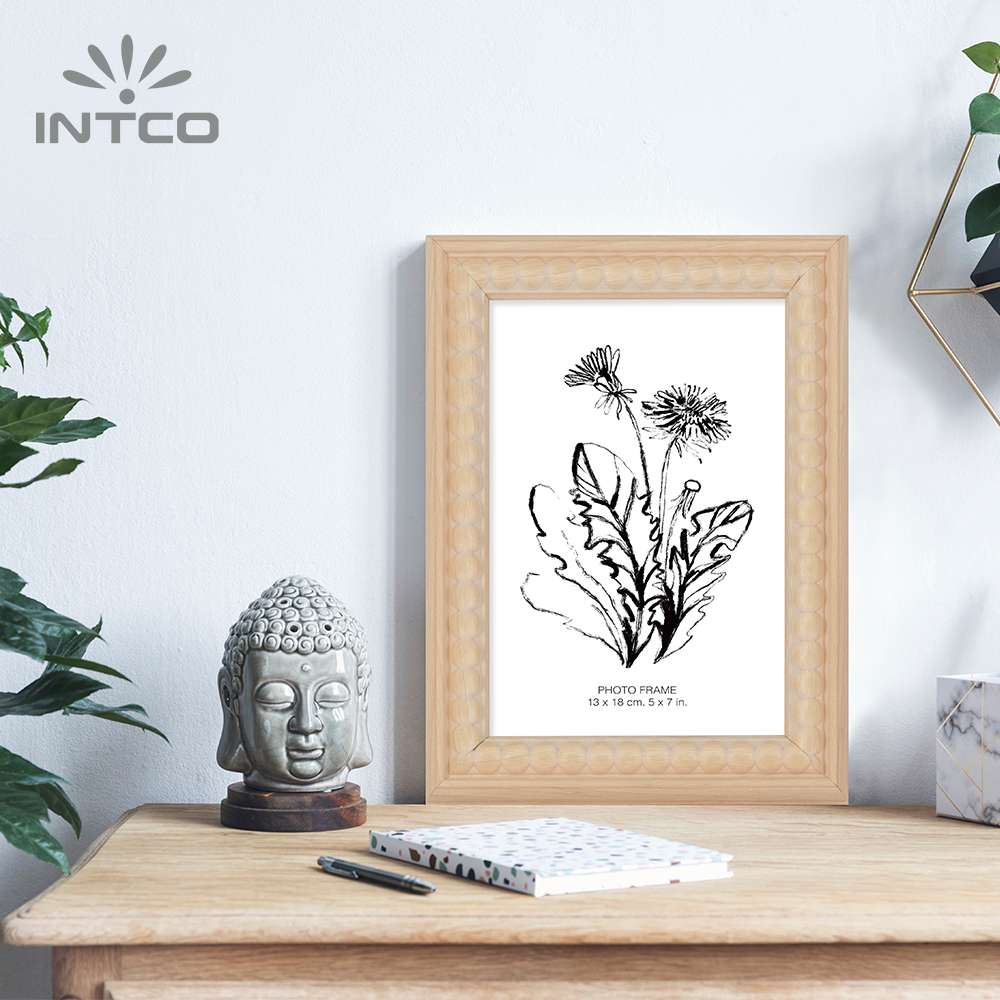Display your favorite pictures in beautiful style with Intco classic decorative beaded photo frame